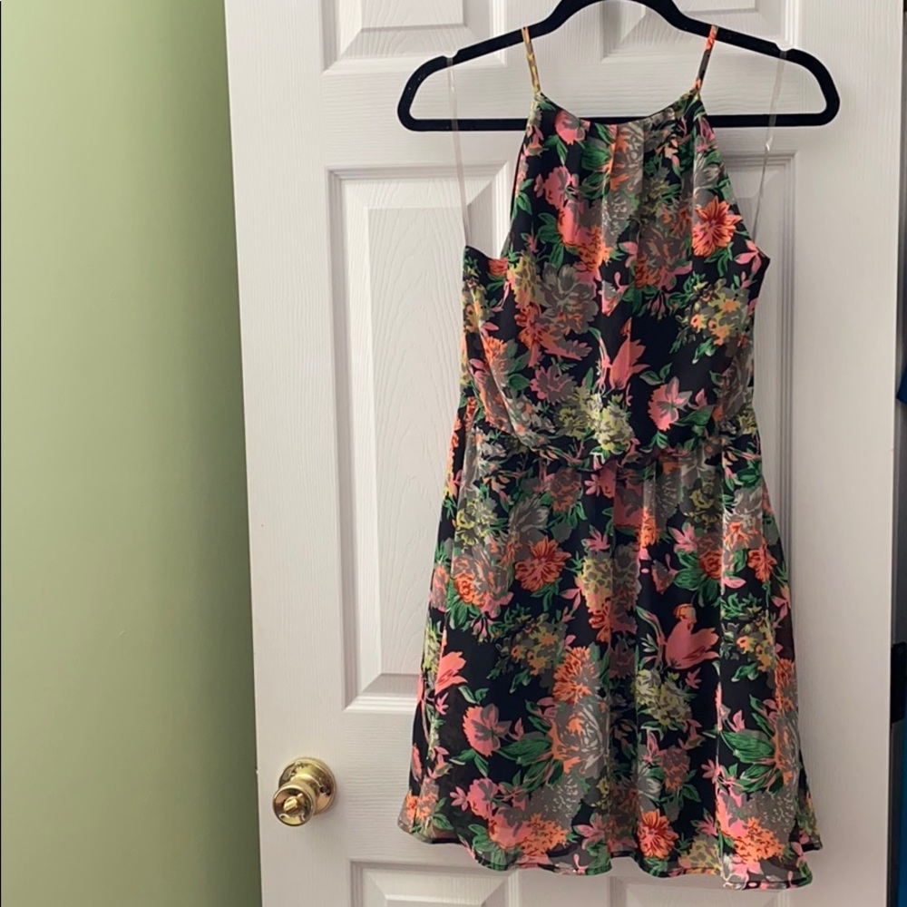 🖤ESSENTIAL SUMMER DRESS - Picture 2 of 3